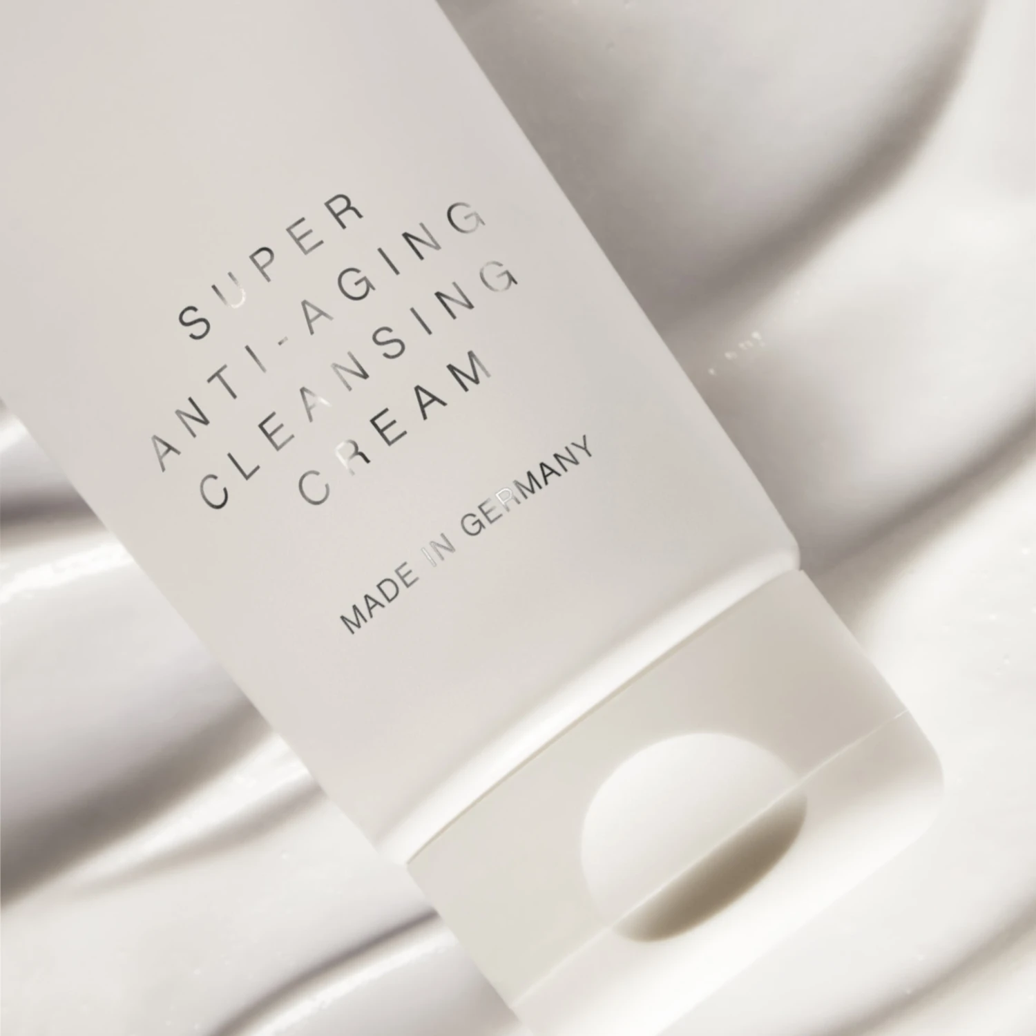 Dr. Barbara Sturm SUPER ANTI-AGING CLEANSING CREAM 4 Dr. Barbara Sturm SUPER ANTI-AGING CLEANSING CREAM - Image 4