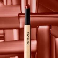 PHANTOM VOLUMIZING GLOSSY BALM 19 PHANTOM VOLUMIZING GLOSSY BALM -Omorovicza Shop Hourglass PhantomVolumizingGlossyBalm Haze 4