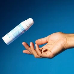 RETINOL CORRECTING SERUM -Omorovicza Shop M G RetinolCorrectingSerum 3