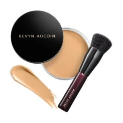 THE FOUNDATION BALM 24 THE FOUNDATION BALM -Omorovicza Shop kevyn aucoin foundation balm Light FB 4 5