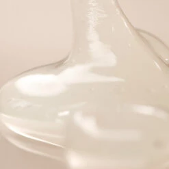 PLUMP JELLY HYDRATING SERUM 5 PLUMP JELLY HYDRATING SERUM -Omorovicza Shop moon juice plump jelly alt3