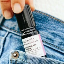 AVENTURINE KISS VITAMIN C + CoQ10 LIP SERUM 7 AVENTURINE KISS VITAMIN C + CoQ10 LIP SERUM -Omorovicza Shop odacite aventurine kiss lip serum alt